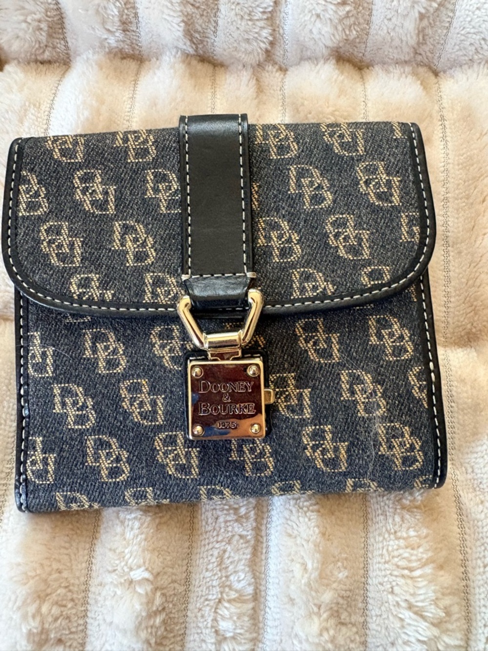 Dooney & Bourke Navy and Beige Signature Mini Wallet with Gold Plaque